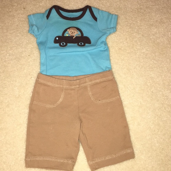 BOYS NEWBORN lot of baby clothes - Picture 5 of 5